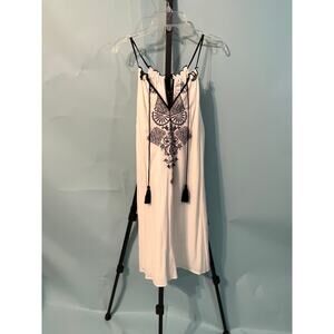 Speechless Ivory Black Embroidered Gauze Halter Dress NWOT  - Sz Lg Juniors